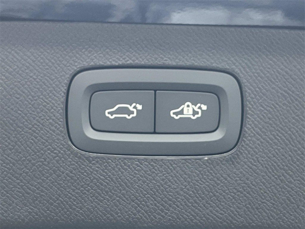 Certified 2026 Volvo XC90 B6 Ultra AWD/4WD image 13