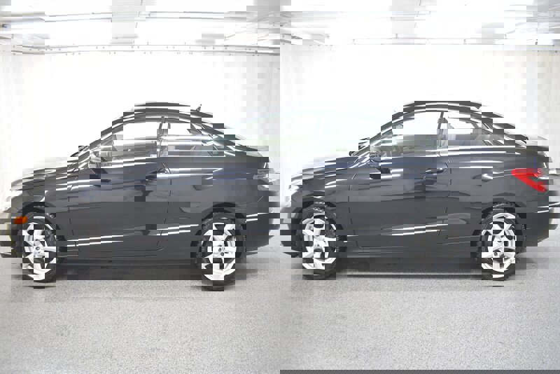 Used 2010 Mercedes-Benz E 350 Coupe image 4