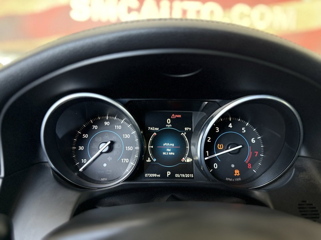 Used 2017 Jaguar XF Premium image 32