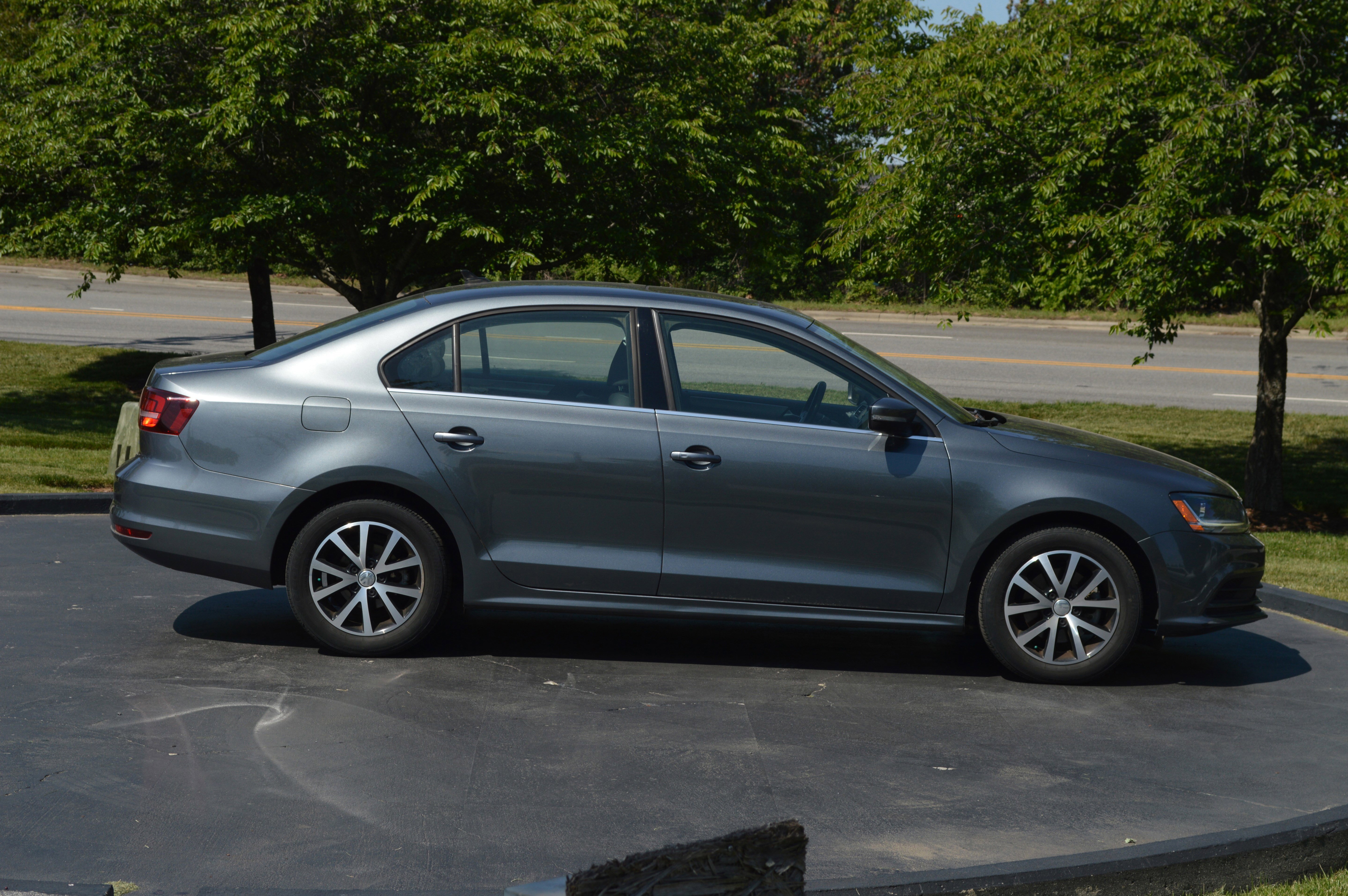 Used 2018 Volkswagen Jetta SE FWD image 12