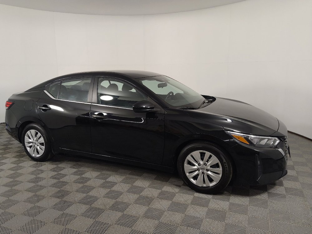 Used 2025 Nissan Sentra S FWD image 11