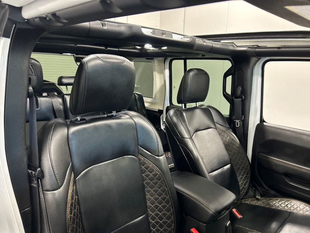 Used 2022 Jeep Wrangler Unlimited Sahara image 35