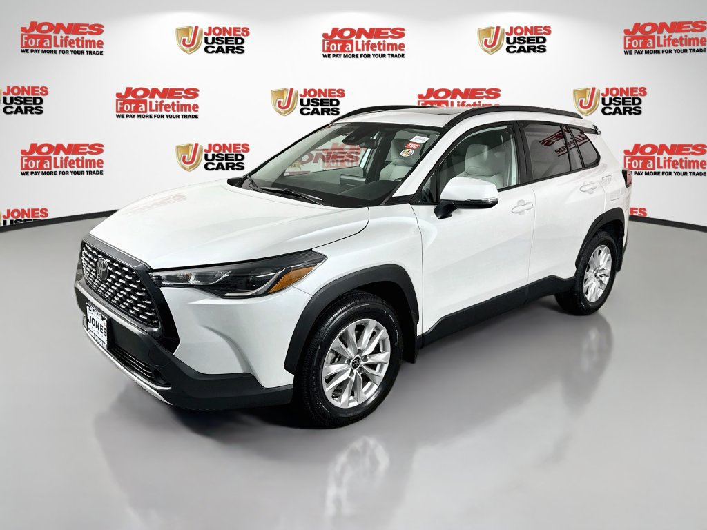 Certified 2022 Toyota Corolla Cross LE w/ Moonroof Package AWD/4WD image 14