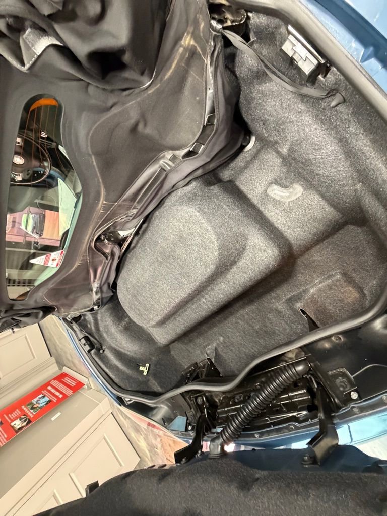 Used 2008 Saturn Sky w/ Premium Trim Package image 36