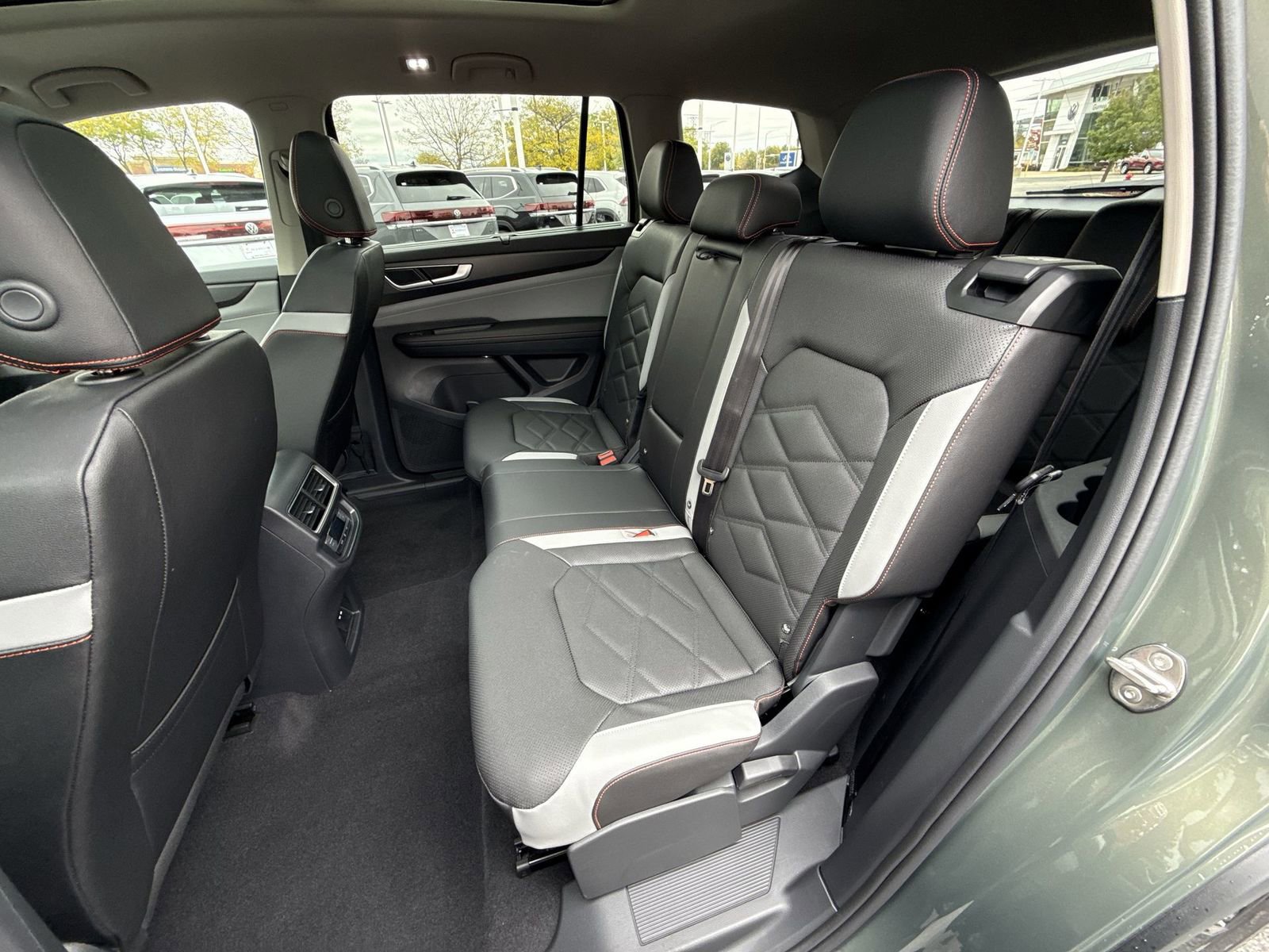 New 2026 Volkswagen Atlas Peak Edition image 23