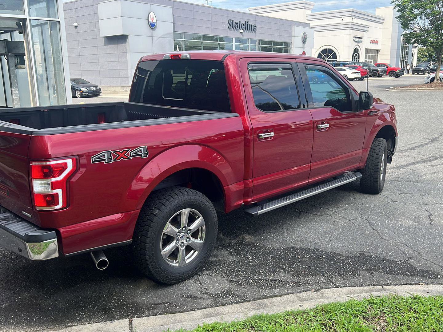 Used 2018 Ford F150 XLT w/ Equipment Group 302A Luxury AWD/4WD image 16