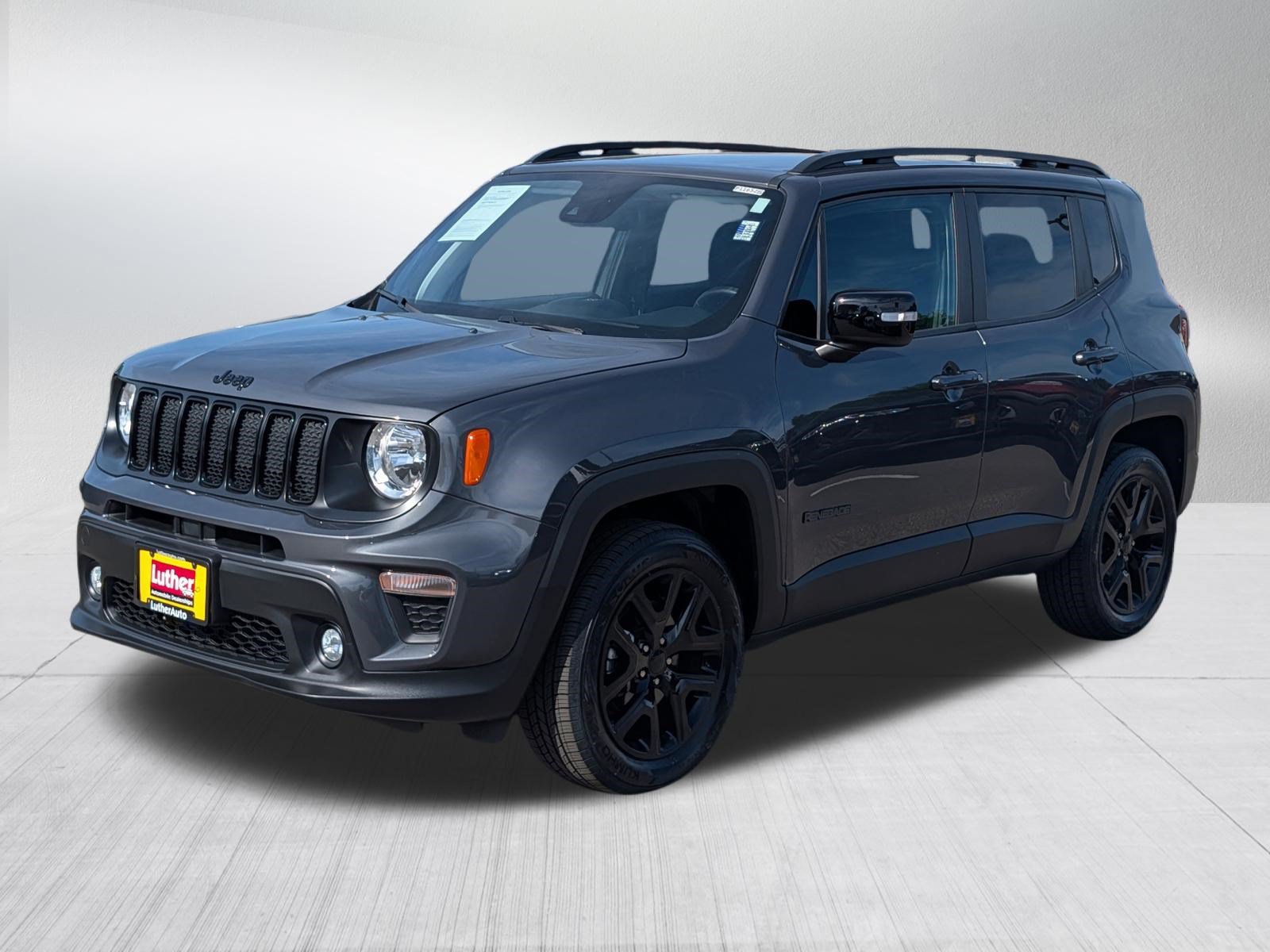Used 2023 Jeep Renegade Altitude w/ Sun/Sound Group AWD/4WD image 3