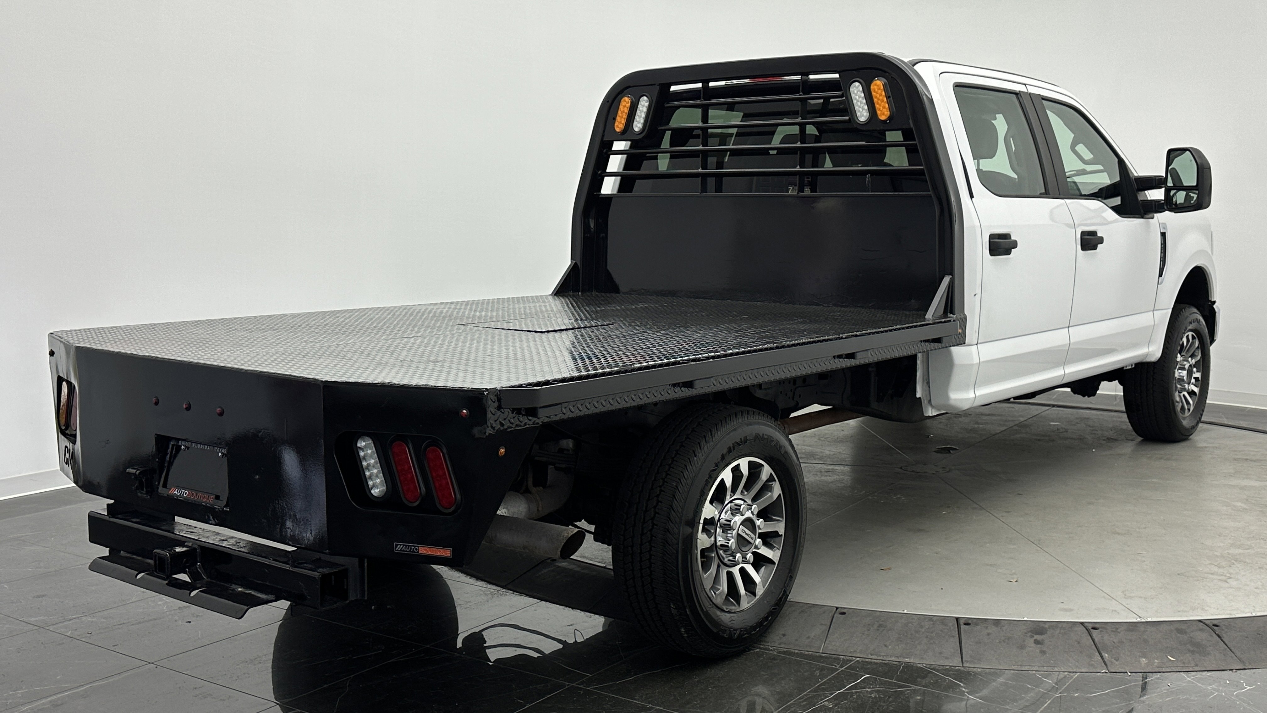 Used 2020 Ford F350 XL image 7