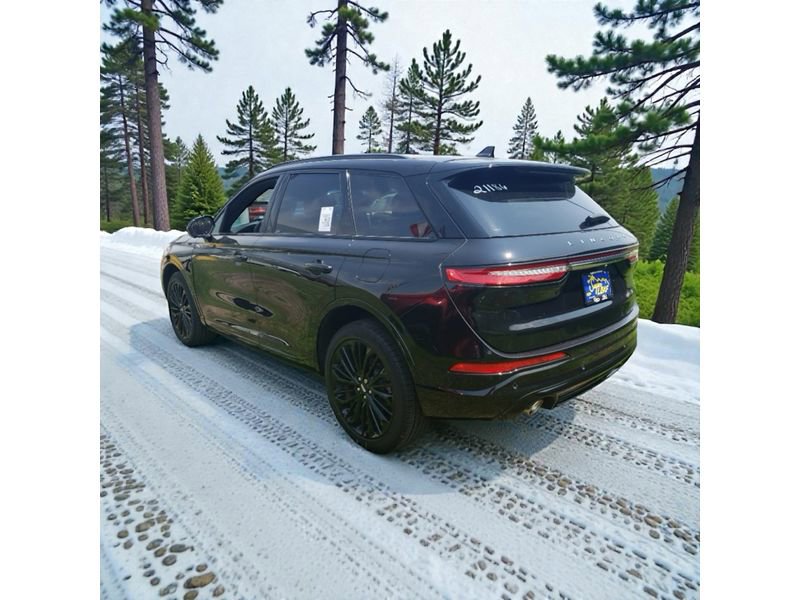 Used 2024 Lincoln Corsair Reserve w/ Equipment Group 201A image 2