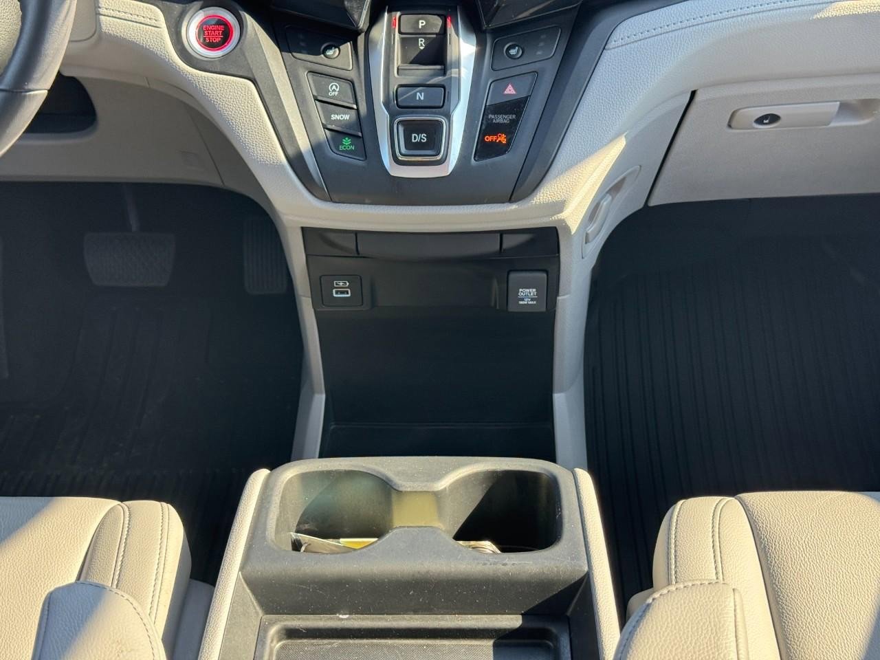 Certified 2024 Honda Odyssey Elite image 16