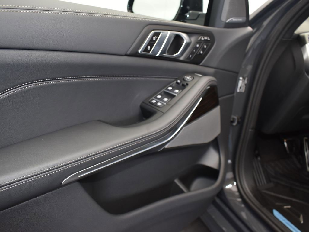 New 2026 BMW X7 xDrive40i w/ Executive Package image 11