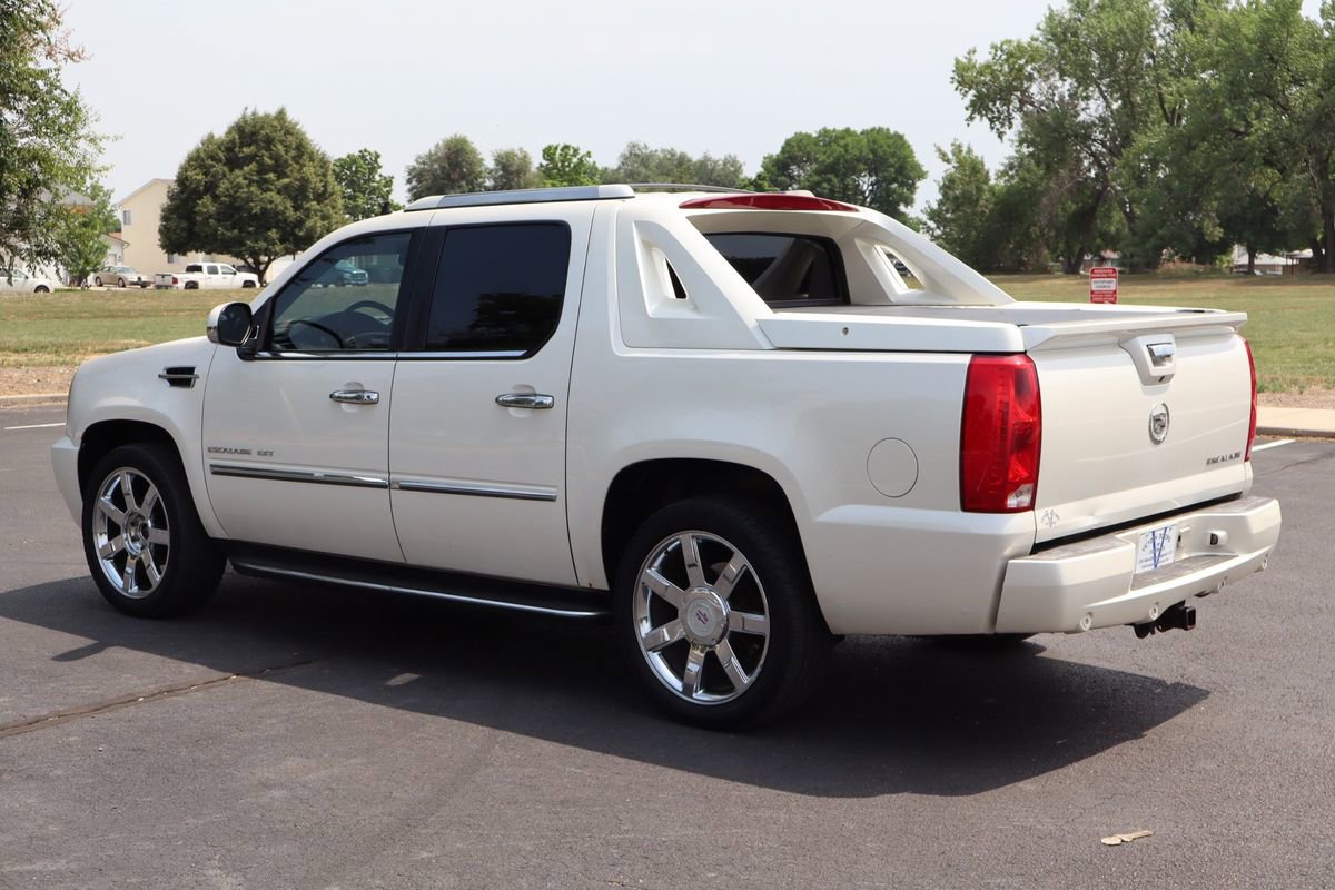 Used 2012 Cadillac Escalade EXT Luxury image 10