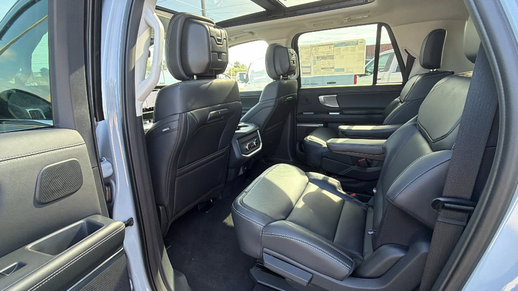 New 2027 Ford Expedition Max Platinum w/ Driver's Package RWD image 25