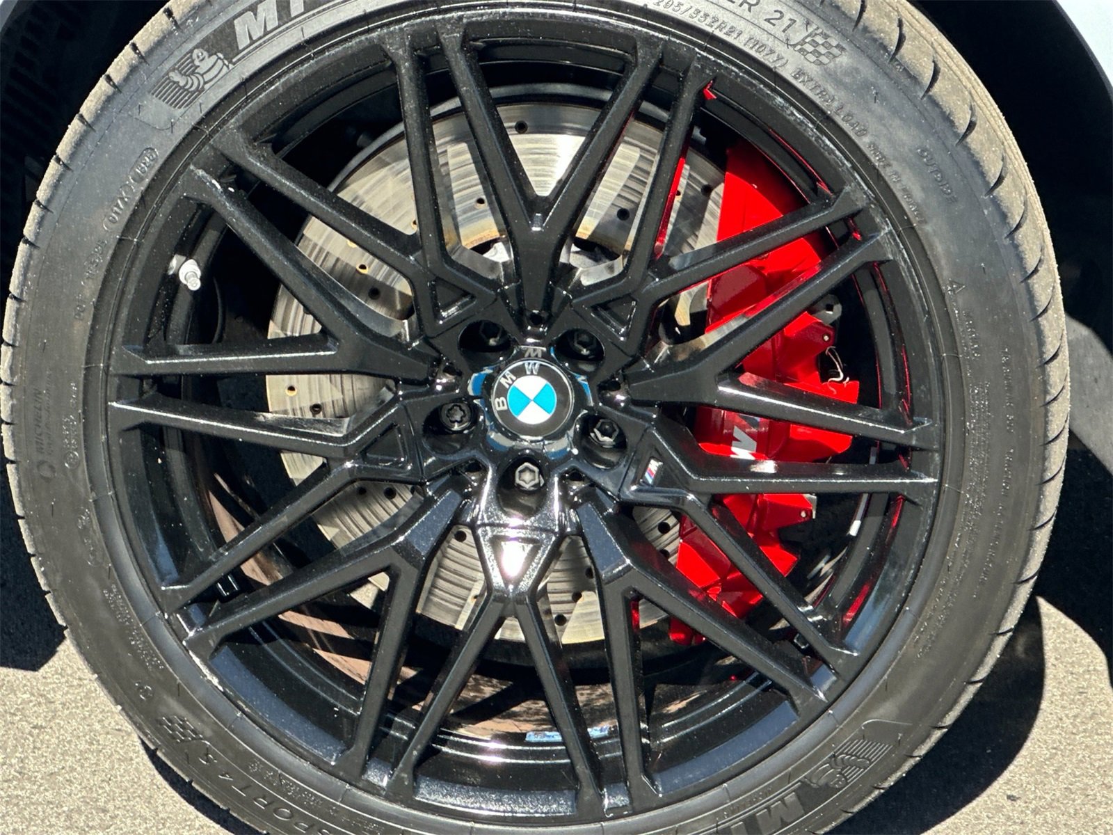 Used 2025 BMW X6 M Competition w/ Executive Package image 32