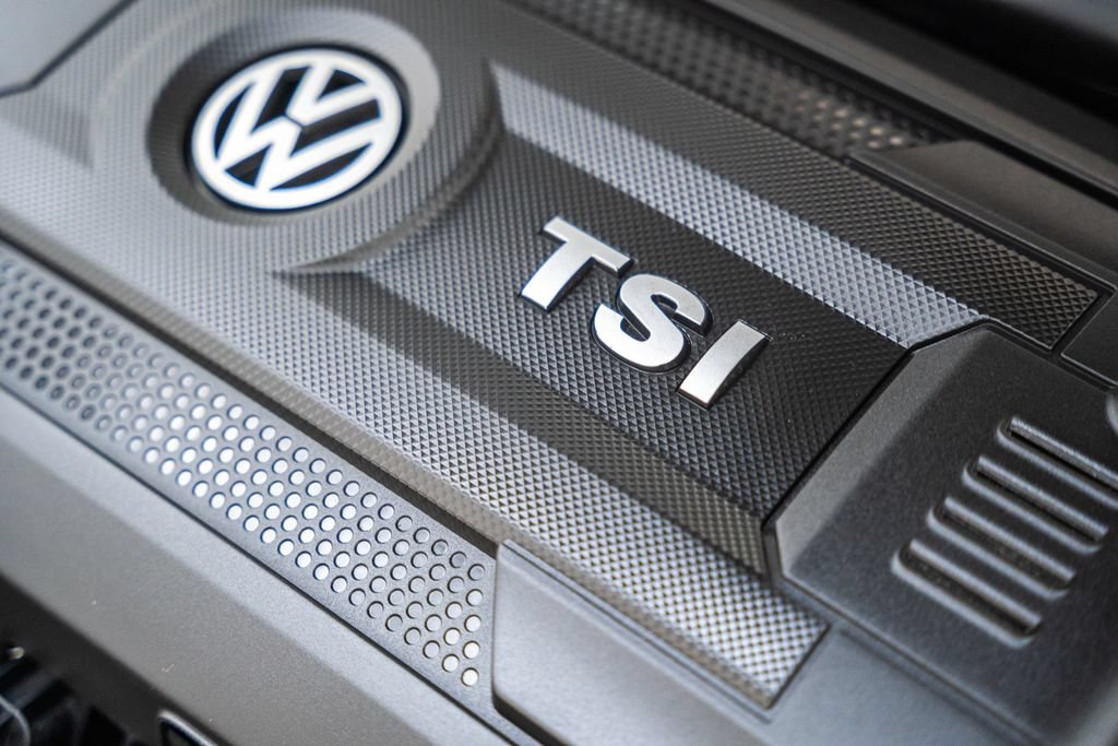 Used 2016 Volkswagen Passat 1.8T R-Line w/ R-Line Lighting Package FWD image 21