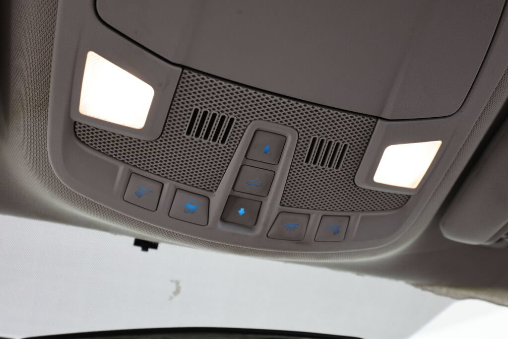 Used 2015 Ford Fusion SE FWD image 37