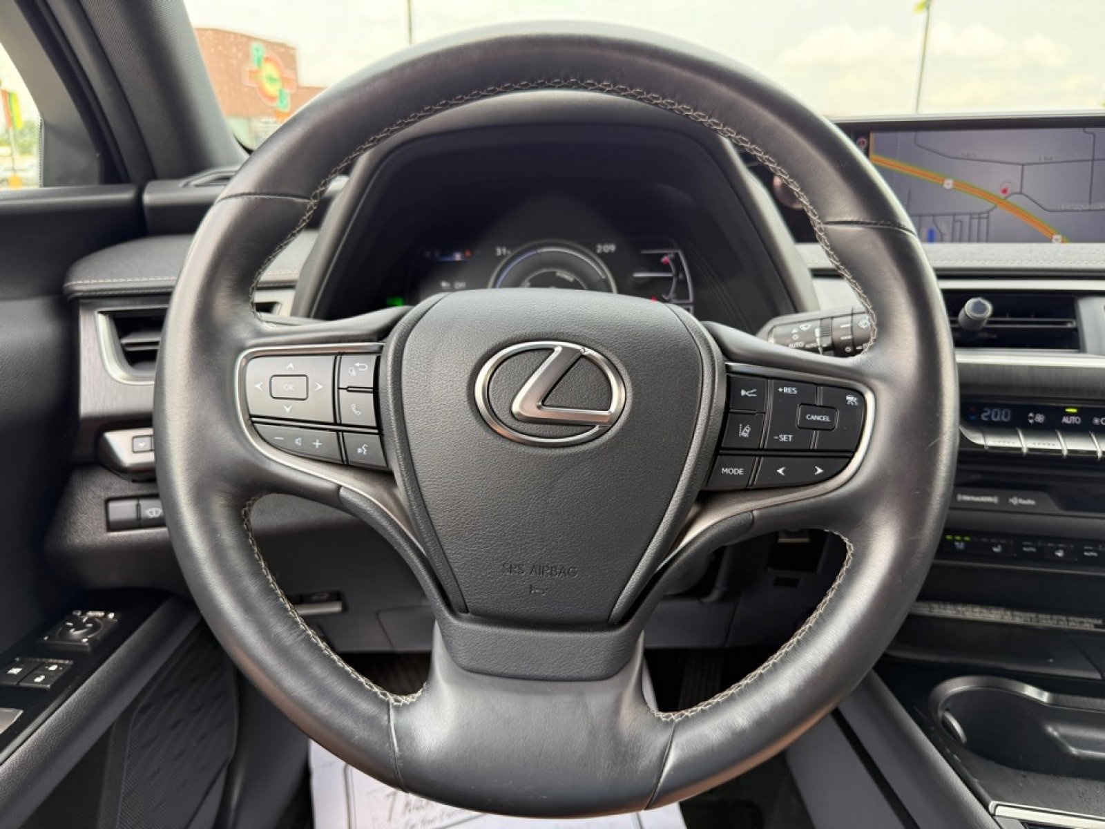 Used 2020 Lexus UX 250h w/ Luxury Package image 21