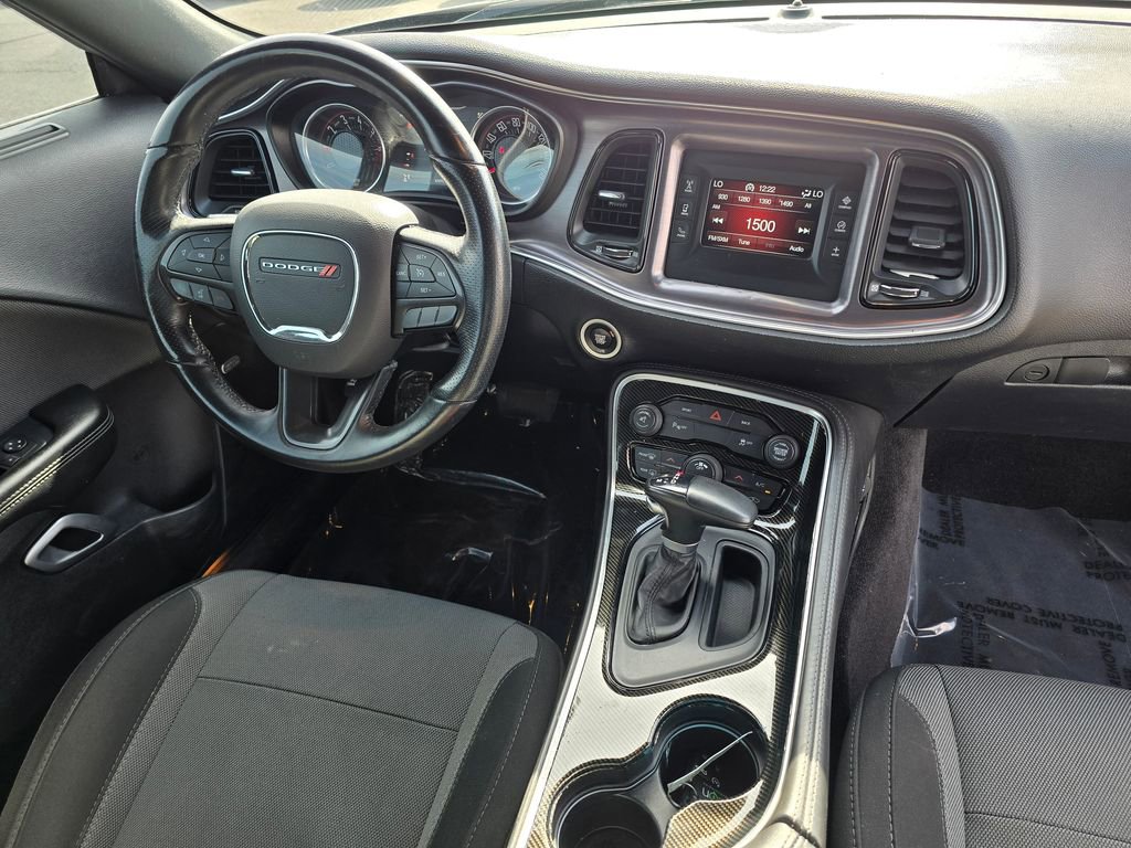 Used 2016 Dodge Challenger SXT w/ Driver Convenience Group image 11
