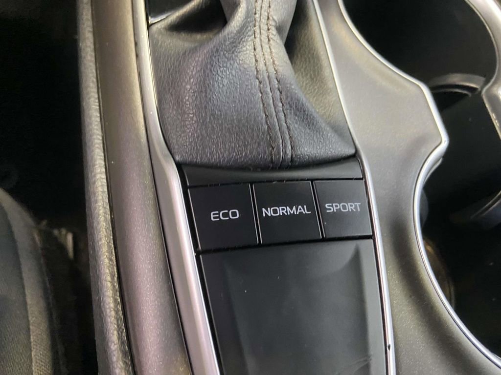 Used 2024 Toyota Camry LE FWD image 20