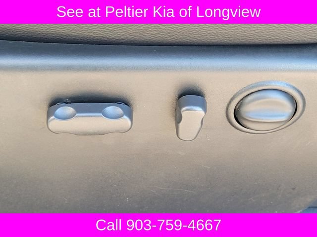 Used 2009 Chevrolet Silverado 1500 LTZ w/ White Diamond Edition AWD/4WD image 18