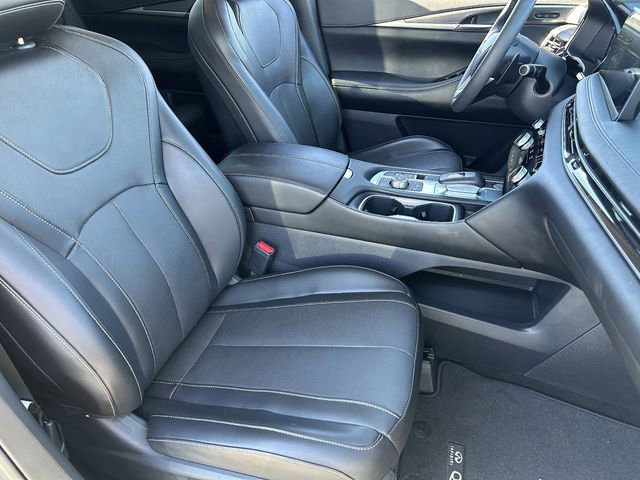 Certified 2025 INFINITI QX60 Luxe w/ Vision Package image 11