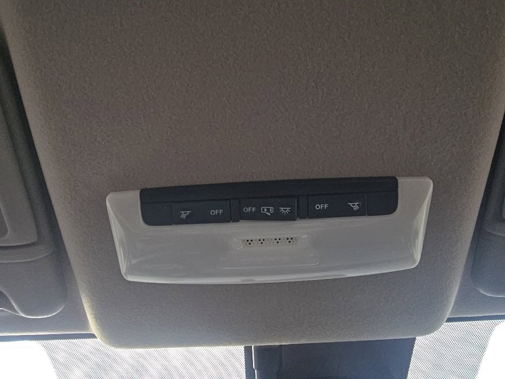 New 2025 Nissan Versa SV w/ Trunk Package image 20