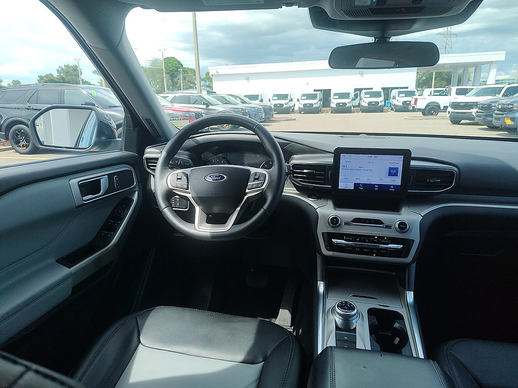 Certified 2024 Ford Explorer XLT w/ Equipment Group 202A RWD image 22