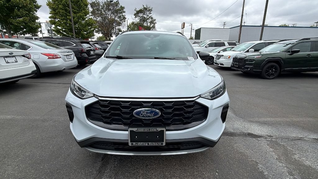 Used 2025 Ford Escape ST-Line FWD image 8