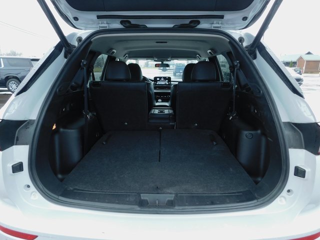 Used 2024 Mitsubishi Outlander SE image 13