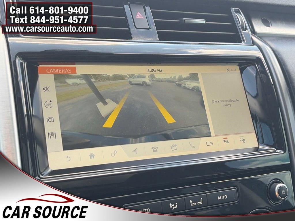 Used 2017 Land Rover Discovery First Edition AWD/4WD image 24