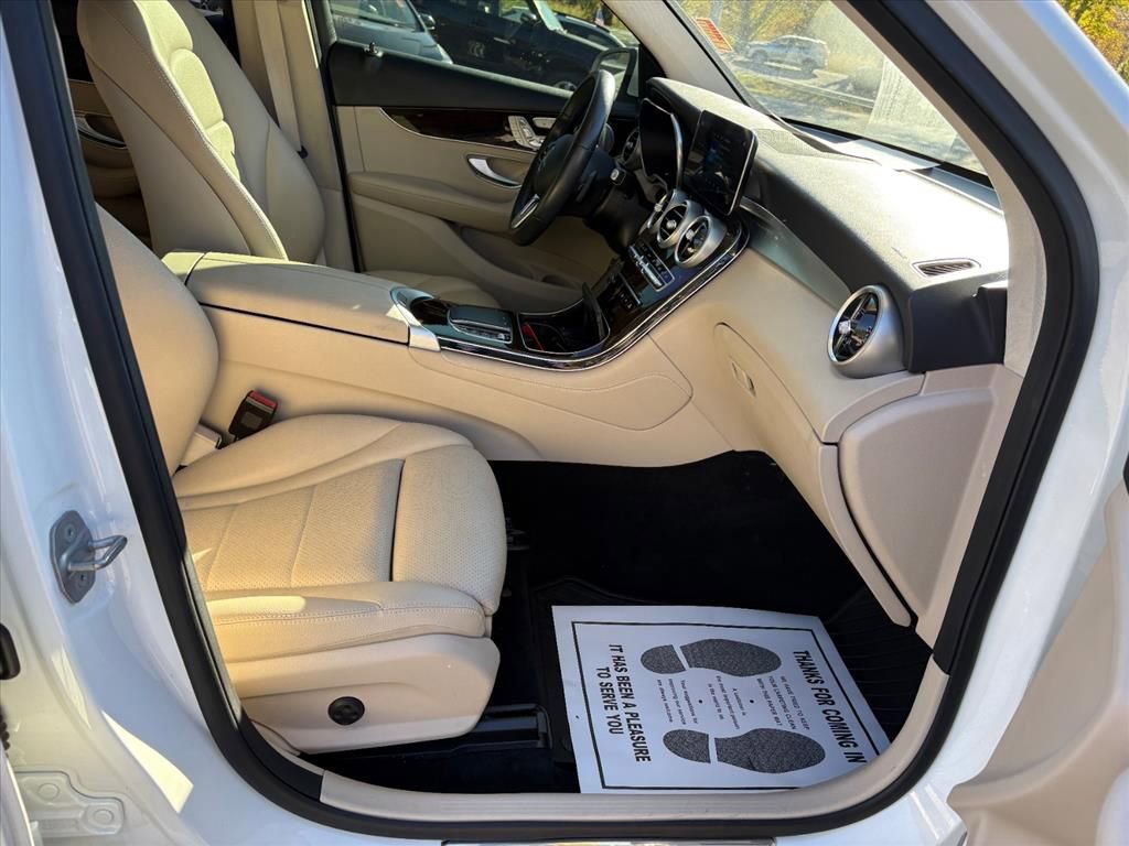 Used 2021 Mercedes-Benz GLC 300 image 17