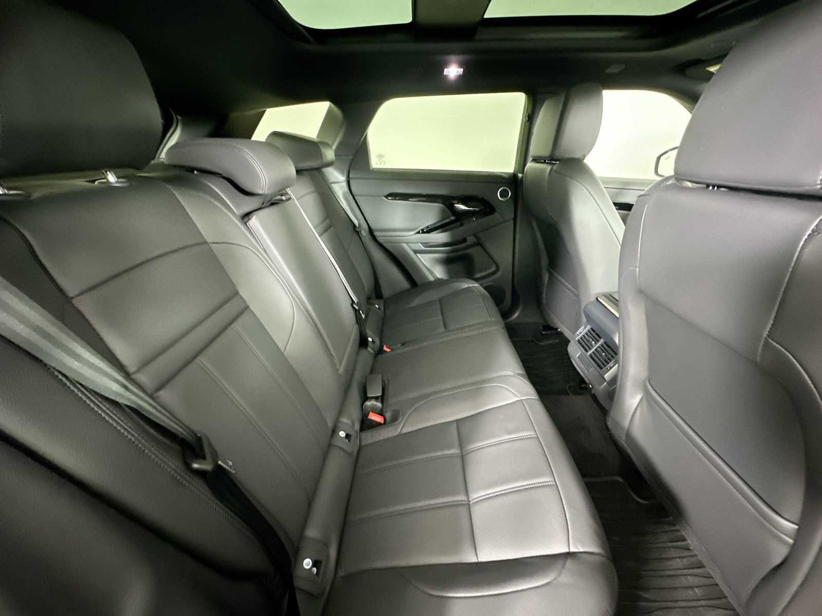 New 2026 Land Rover Range Rover Evoque S AWD/4WD image 43