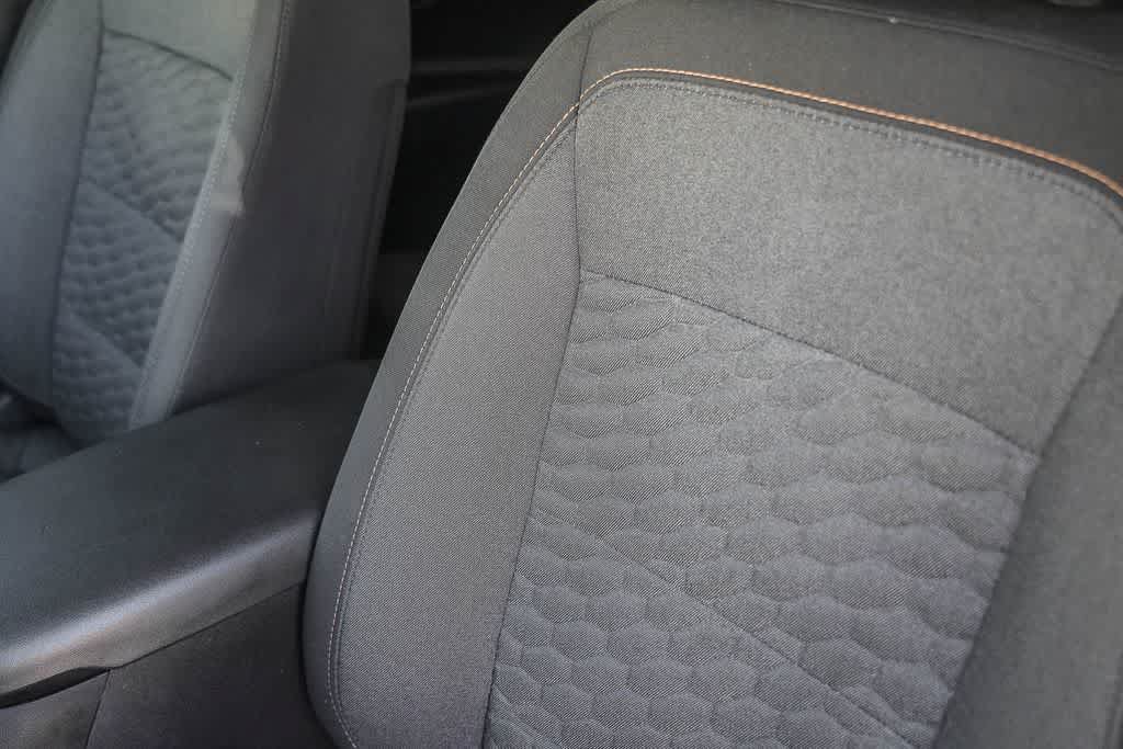 Used 2021 Chevrolet Equinox LT FWD image 25