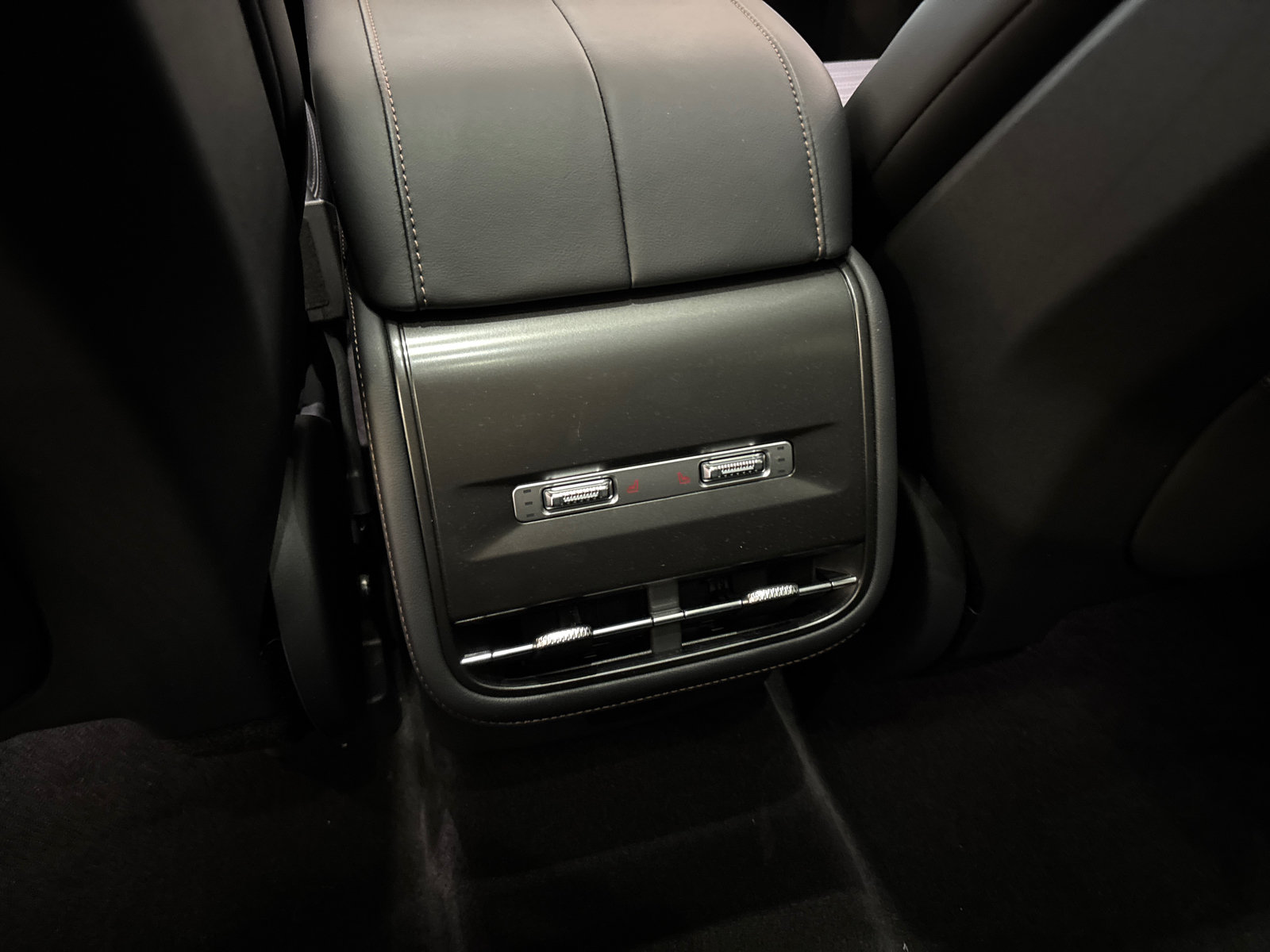 New 2026 Lincoln Nautilus Reserve w/ Jet Appearance Package AWD/4WD image 34