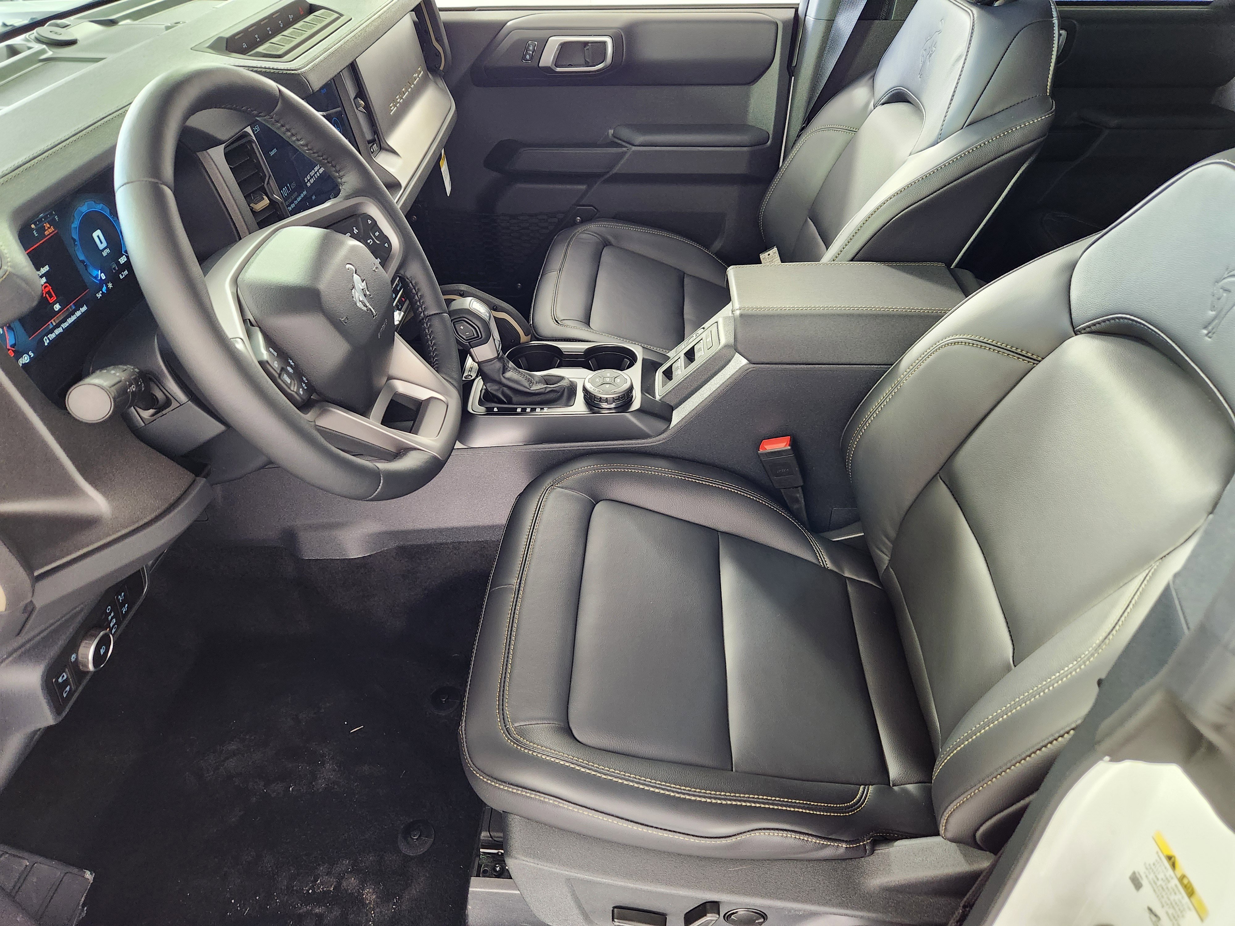 New 2025 Ford Bronco Badlands image 11