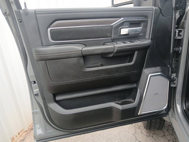 New 2027 RAM 4500 4x4 Crew Cab DRW w/ Laramie Trim Package image 49