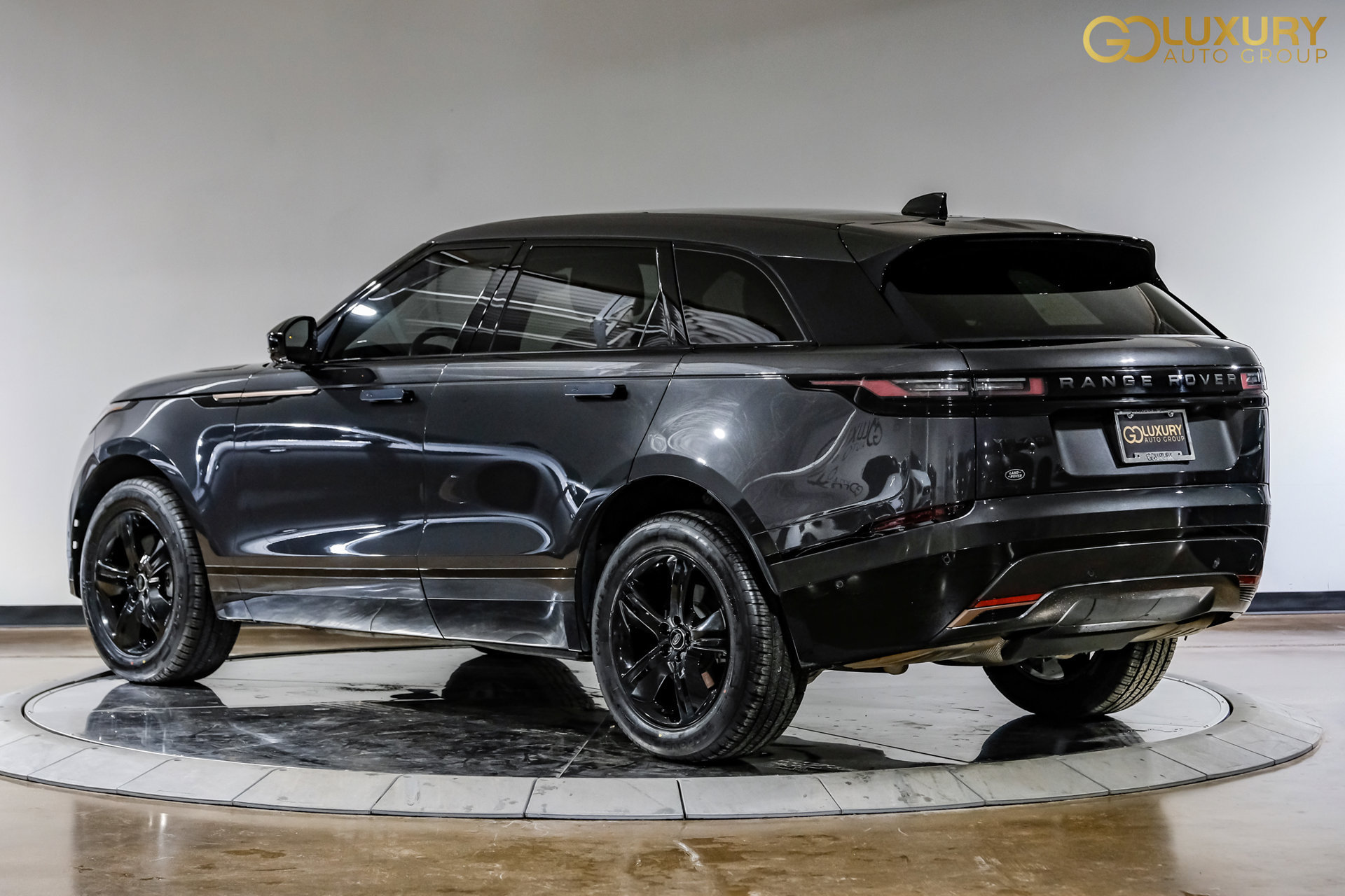 Used 2024 Land Rover Range Rover Velar Dynamic SE AWD/4WD image 12