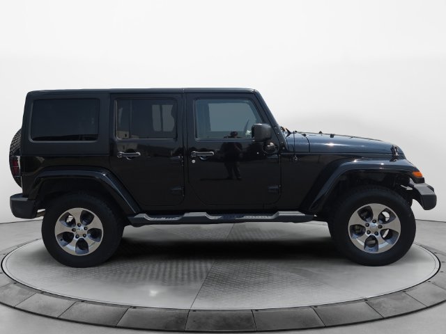 Used 2016 Jeep Wrangler Unlimited Sahara w/ Dual Top Group AWD/4WD image 6