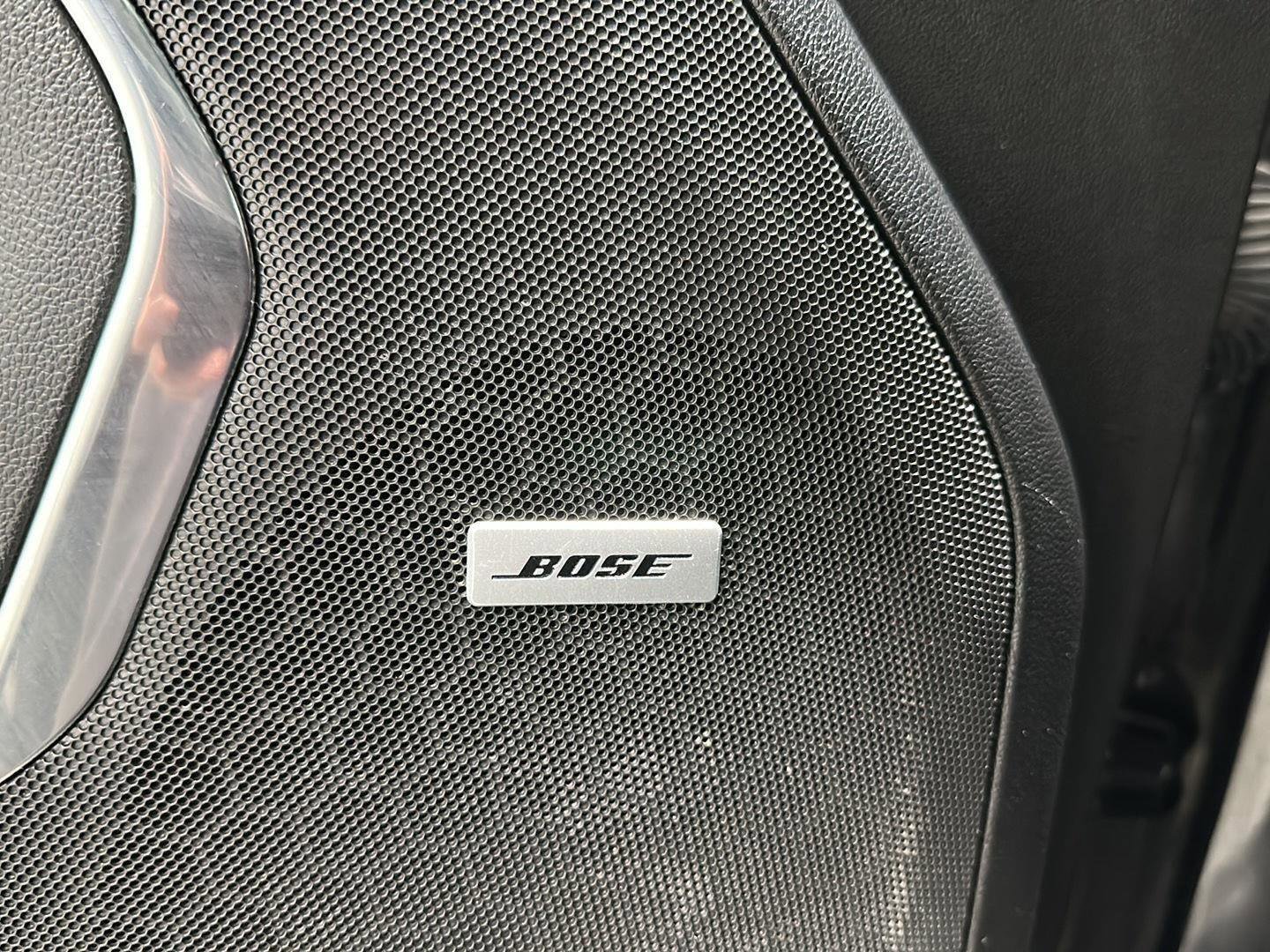 Used 2023 GMC Yukon SLT w/ SLT Luxury Package image 21