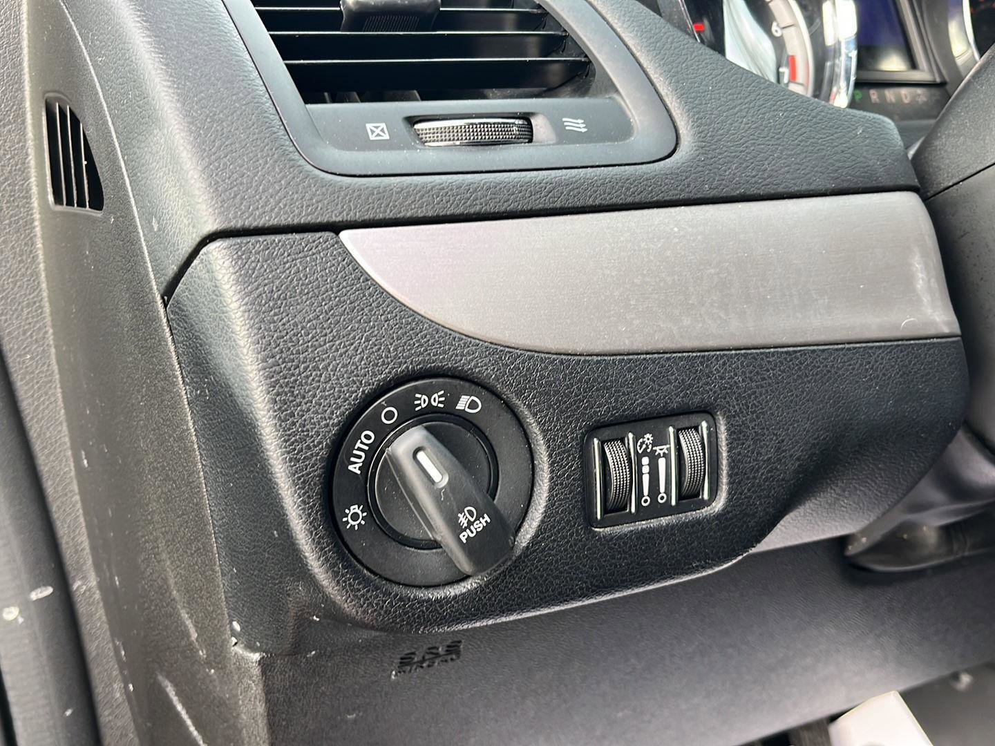 Used 2018 Dodge Grand Caravan GT image 12