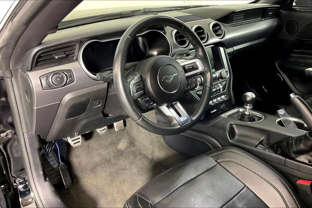 Used 2018 Ford Mustang GT Premium w/ Equipment Group 401A RWD image 16