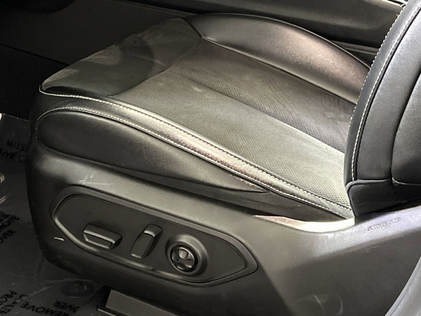 Used 2023 Jeep Grand Cherokee L Laredo image 12