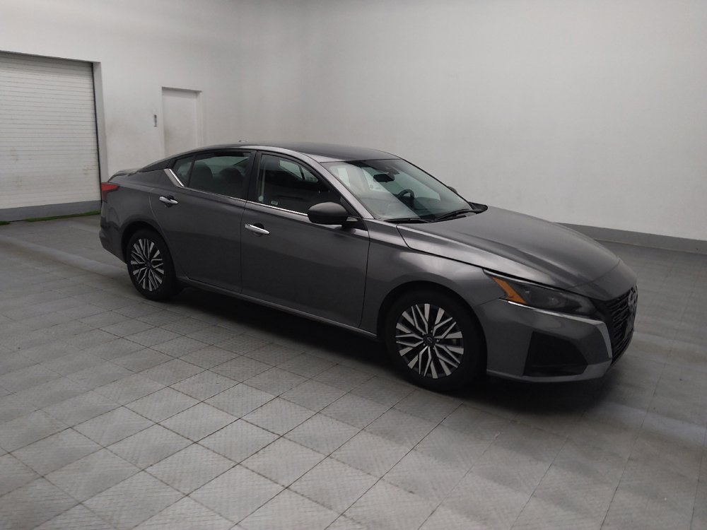 Used 2024 Nissan Altima 2.5 SV image 11