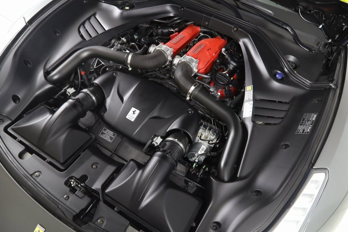 Used 2018 Ferrari California T image 28
