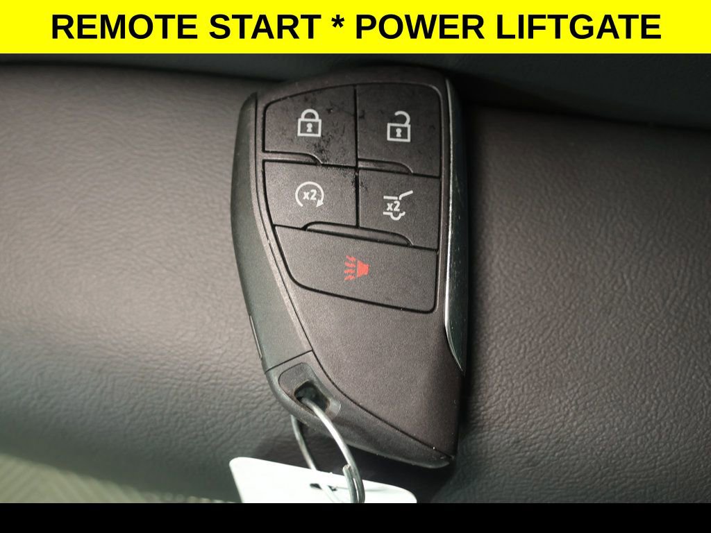 Used 2025 GMC Acadia Elevation image 7