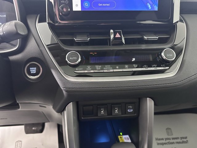 Used 2023 Toyota Corolla Cross XLE image 27