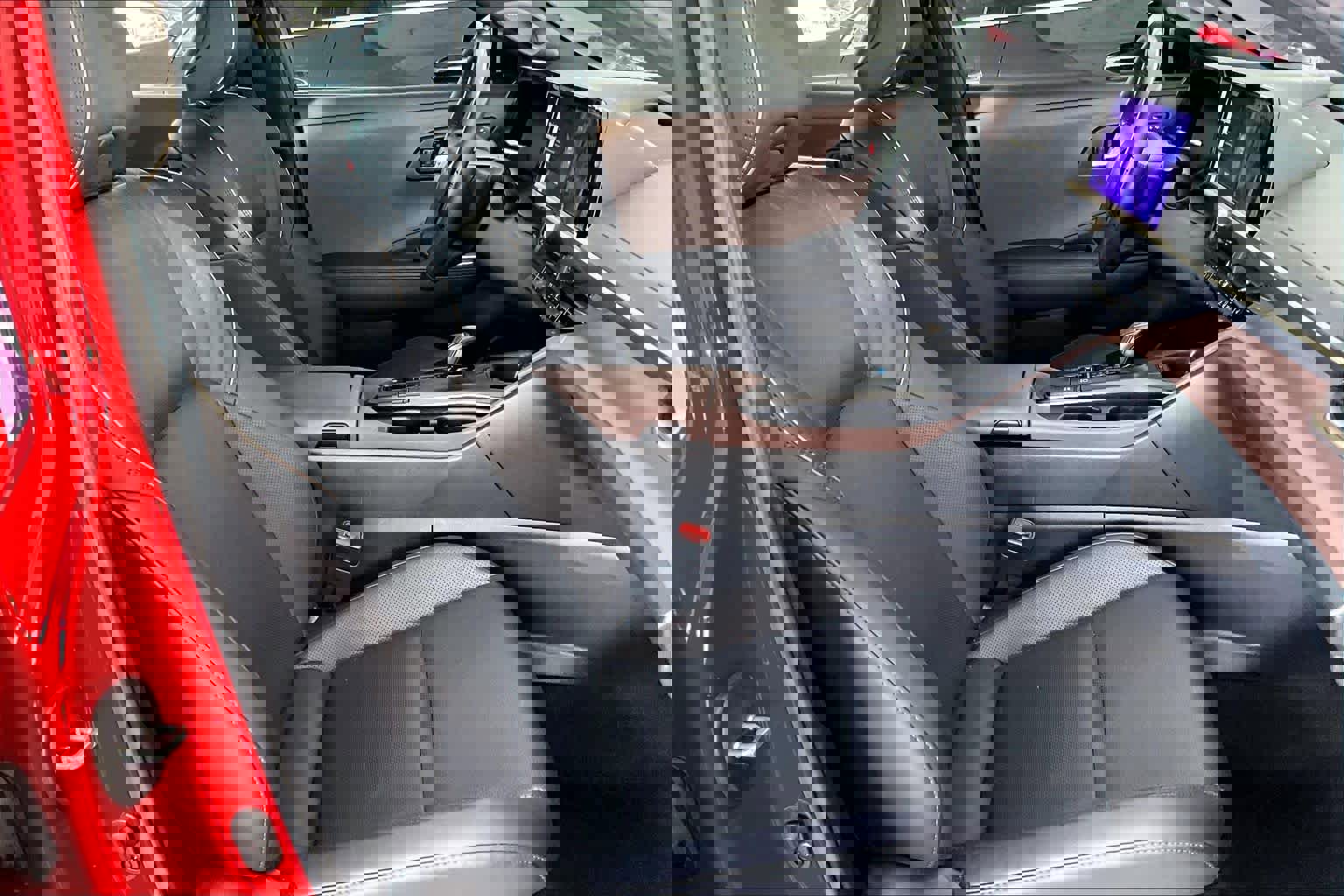 Used 2023 Toyota Crown Limited image 8