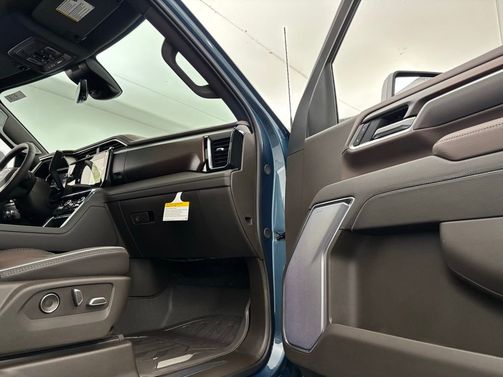 New 2026 GMC Sierra 2500 Denali w/ Denali Reserve Package image 34