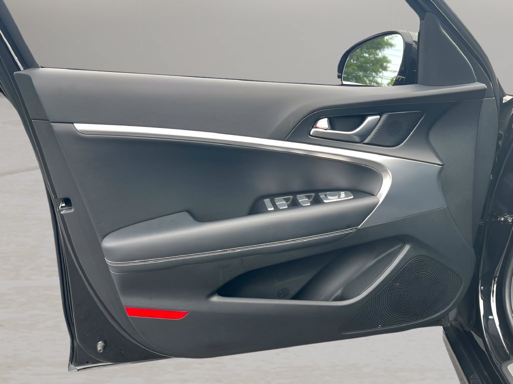 Used 2026 Genesis G70 2.5T AWD/4WD image 13