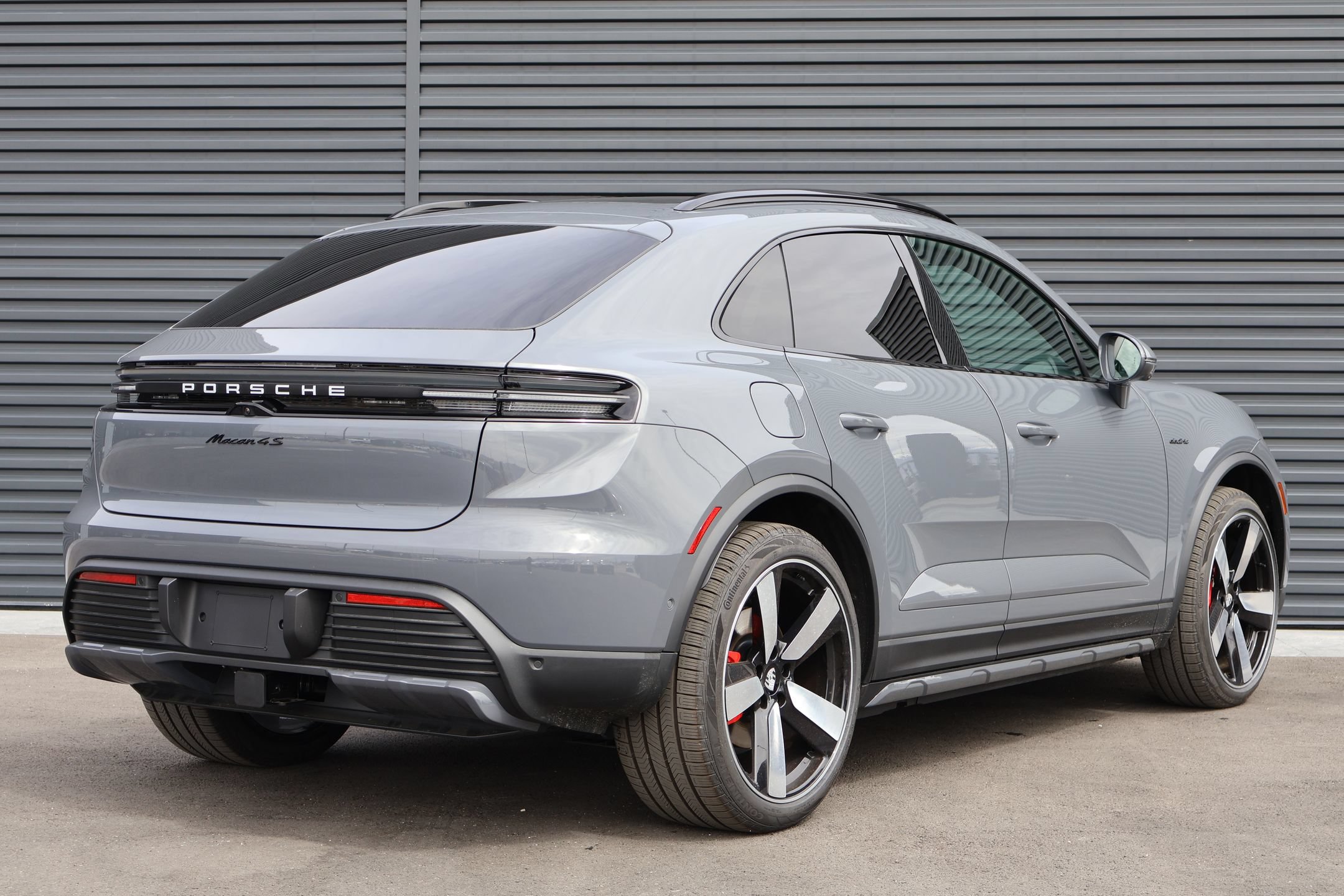 New 2026 Porsche Macan 4S Electric AWD/4WD image 9